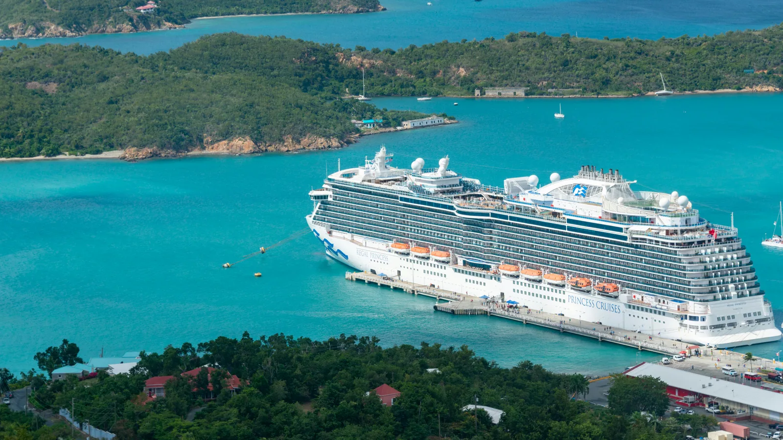 Croisière aux Antilles en 10 jours : construire un itinéraire qui tient vraiment la route : photo de couverture pour illustrer cet article
