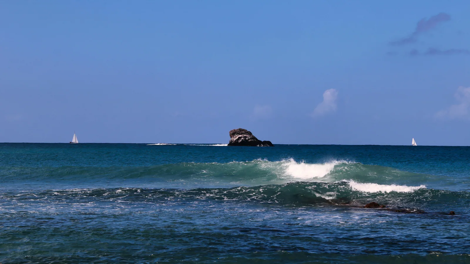Croisière en Guadeloupe en 10 jours : comment construire un itinéraire qui tient vraiment la route : photo de couverture pour illustrer...