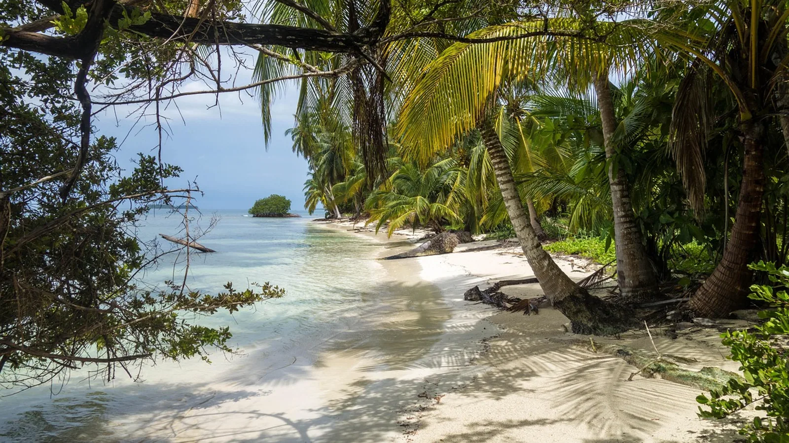 Intimité à bord d'un voilier : choisir son bateau et son équipage sans se tromper : photo de couverture pour illustrer cet article