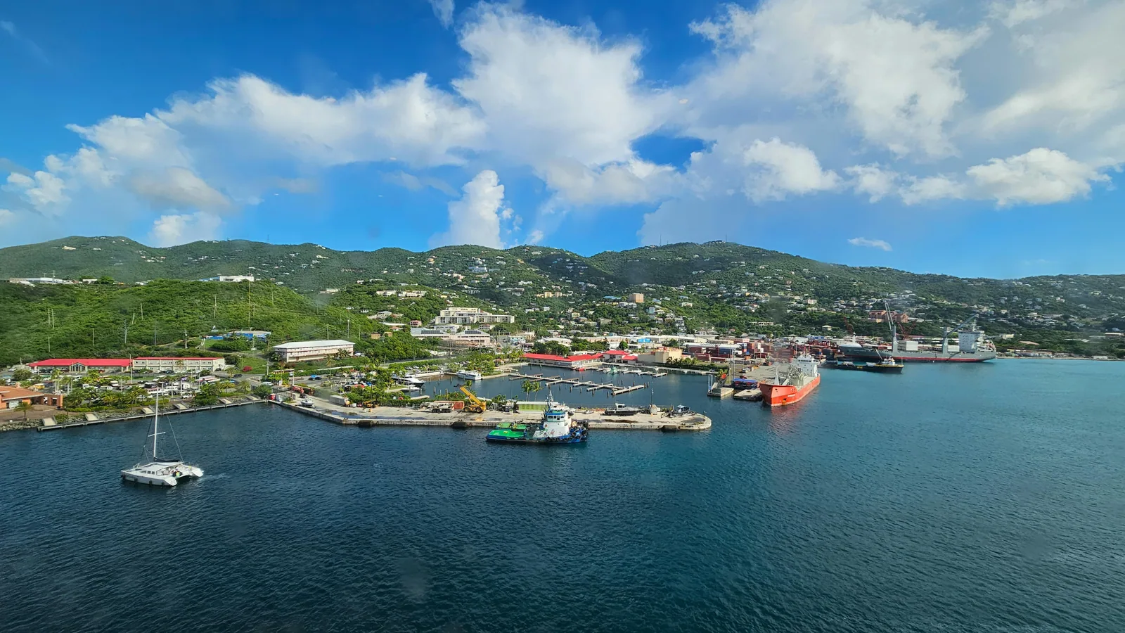 Aller aux Saintes en voilier : mouillages, rythme et conseils utiles : photo de couverture pour illustrer cet article