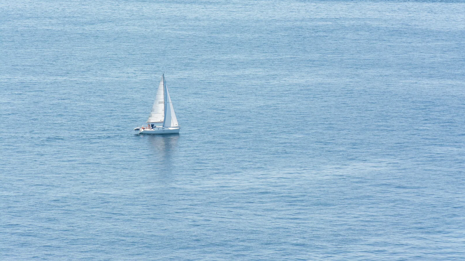 Bateau avec skipper en Guadeloupe : profiter de la mer sans porter toute la responsabilité : photo de couverture pour illustrer cet article