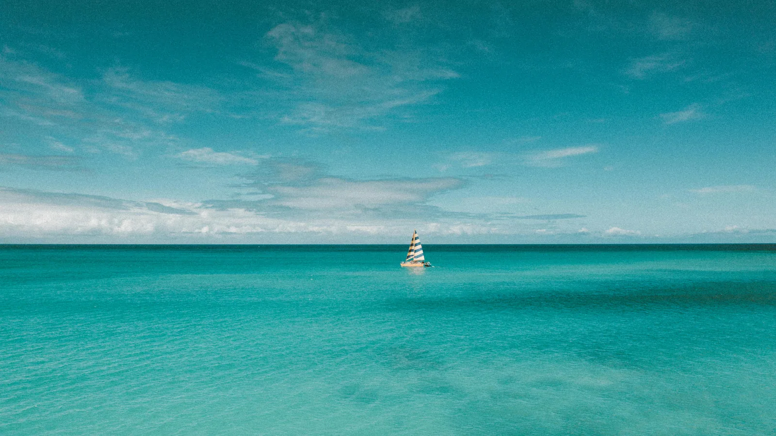 Louer un voilier sans skipper en Guadeloupe : la liberté, mais pas l'improvisation : photo de couverture pour illustrer cet article