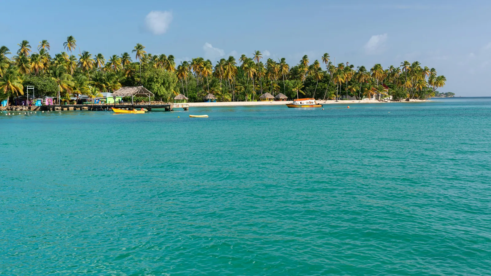 Les plus belles plages de Guadeloupe à découvrir en bateau : rythme, escales et choix utiles : photo de couverture pour illustrer cet...